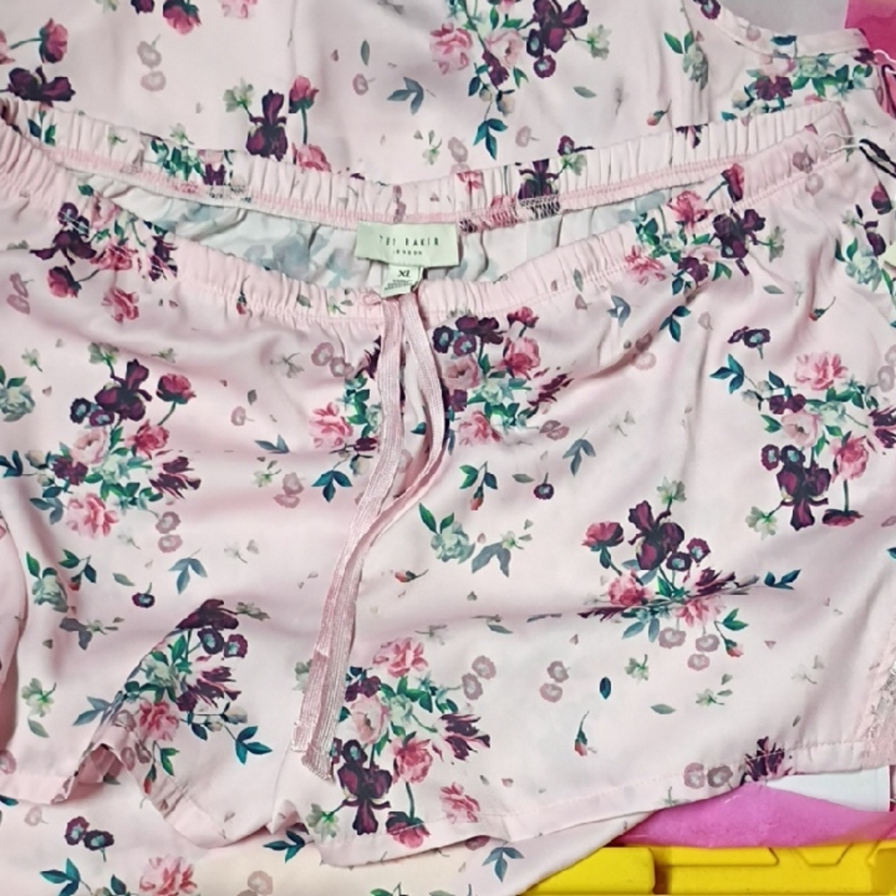 Ted Baker London Sandlewood Pink Pajama Set, 2 Pieces XL